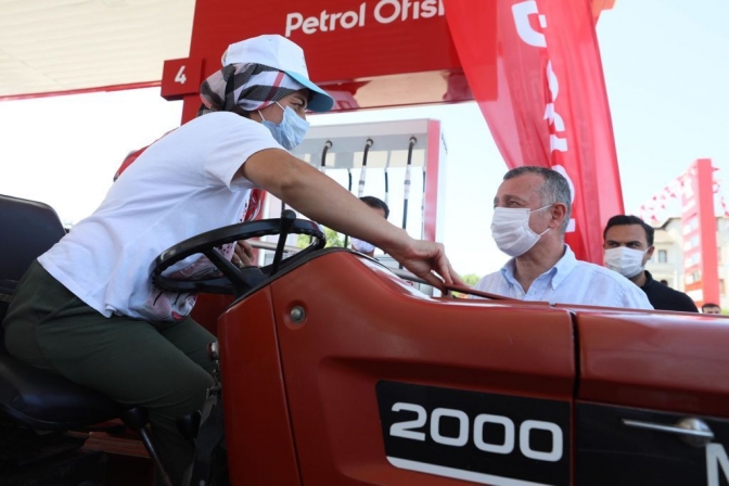 Büyükşehir’den Kandıralı çiftçilere 2 milyon litre akaryakıt desteği