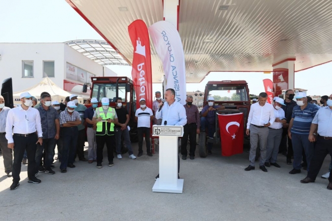 Büyükşehir’den Kandıralı çiftçilere 2 milyon litre akaryakıt desteği