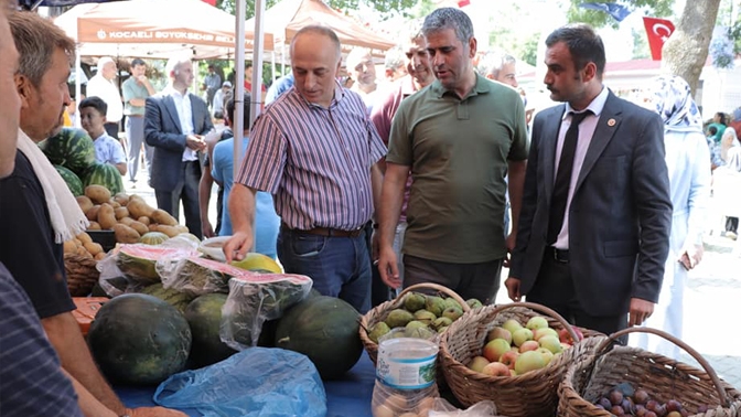 Kandırada Karpuz Festivali renkli görüntülere sahne oldu