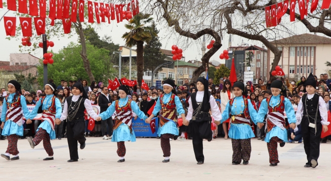 Kandıra’da 23 Nisan coşkuyla kutlandı