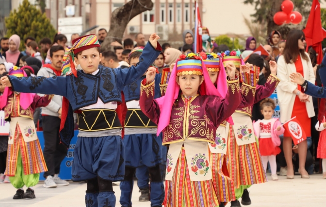 Kandıra’da 23 Nisan coşkuyla kutlandı