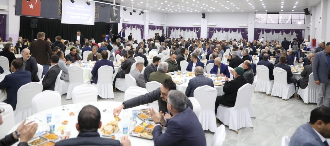 Kandıralı gençler iftarda buluştu