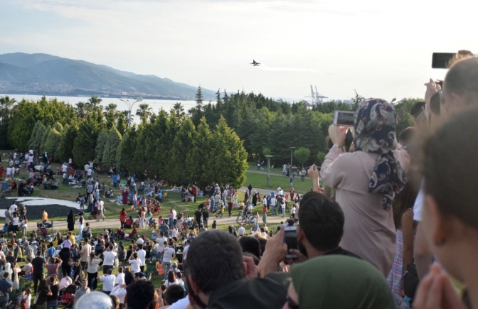 SOLOTÜRK’ten İzmit'te nefes kesen gösteri