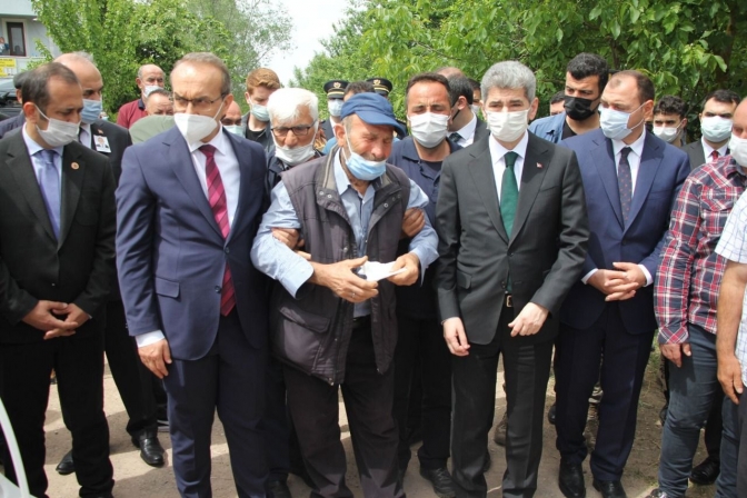 Şehit polis memuru Kandıra’da son yolculuğuna uğurlandı