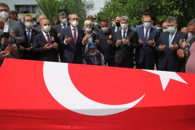 Şehit polis memuru Kandıra’da son yolculuğuna uğurlandı