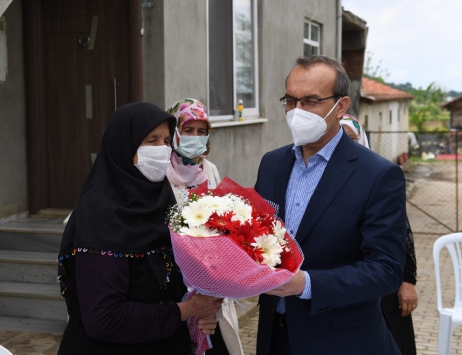 Vali Yavuz Kandırada Gönüllere Dokundu