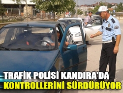 Trafik polisi Kandırada kontrollerini sürdürüyor