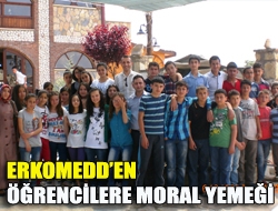 ERKOMEDden öğrencilere moral yemeği