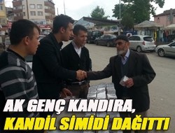 Ak Genç Kandıra, kandil simidi dağıttı