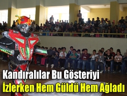 Kandıralılar bu gösteriyi izlerken hem güldü hem ağladı