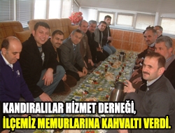 Kandıralılar hizmet derneği, ilçemiz memurlarına kahvaltı verdi