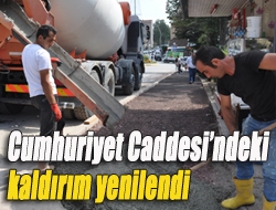 Cumhuriyet Caddesindeki kaldırım yenilendi