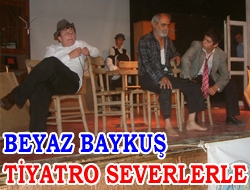 Beyaz Baykuş Tiyatro severlerle