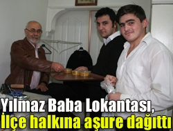 Yılmaz Baba Lokantası, ilçe halkına aşure dağıttı