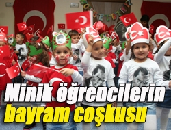 Minik öğrencilerin bayram coşkusu