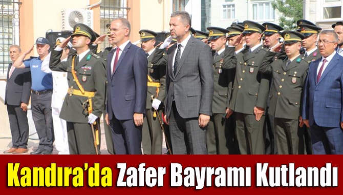 Kandıra’da Zafer Bayramı kutlandı