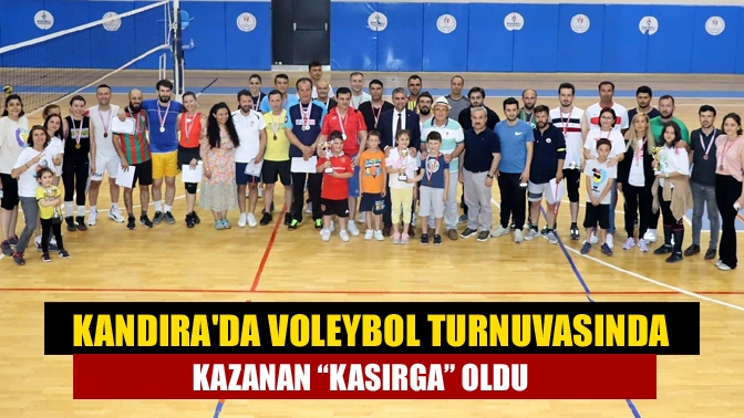 Kandırada Voleybol turnuvasında kazanan “Kasırga” oldu