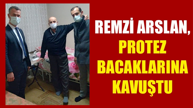 Protez bacaklarına kavuştu