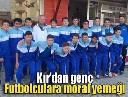 Kırdan genç futbolculara moral yemeği