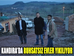 Kandırada Ruhsatsız Evler Yıkılıyor