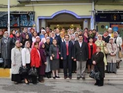 AK Parti'li kadınlardan Kan'a ziyaret