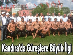 Kandıra'da güreşlere büyük ilgi