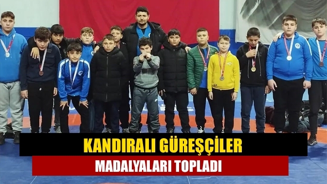 Kandıralı Güreşçiler madalyaları topladı