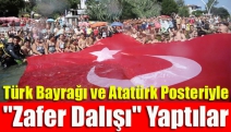 Türk bayrağı ve Atatürk posteriyle "Zafer Dalışı" yaptılar